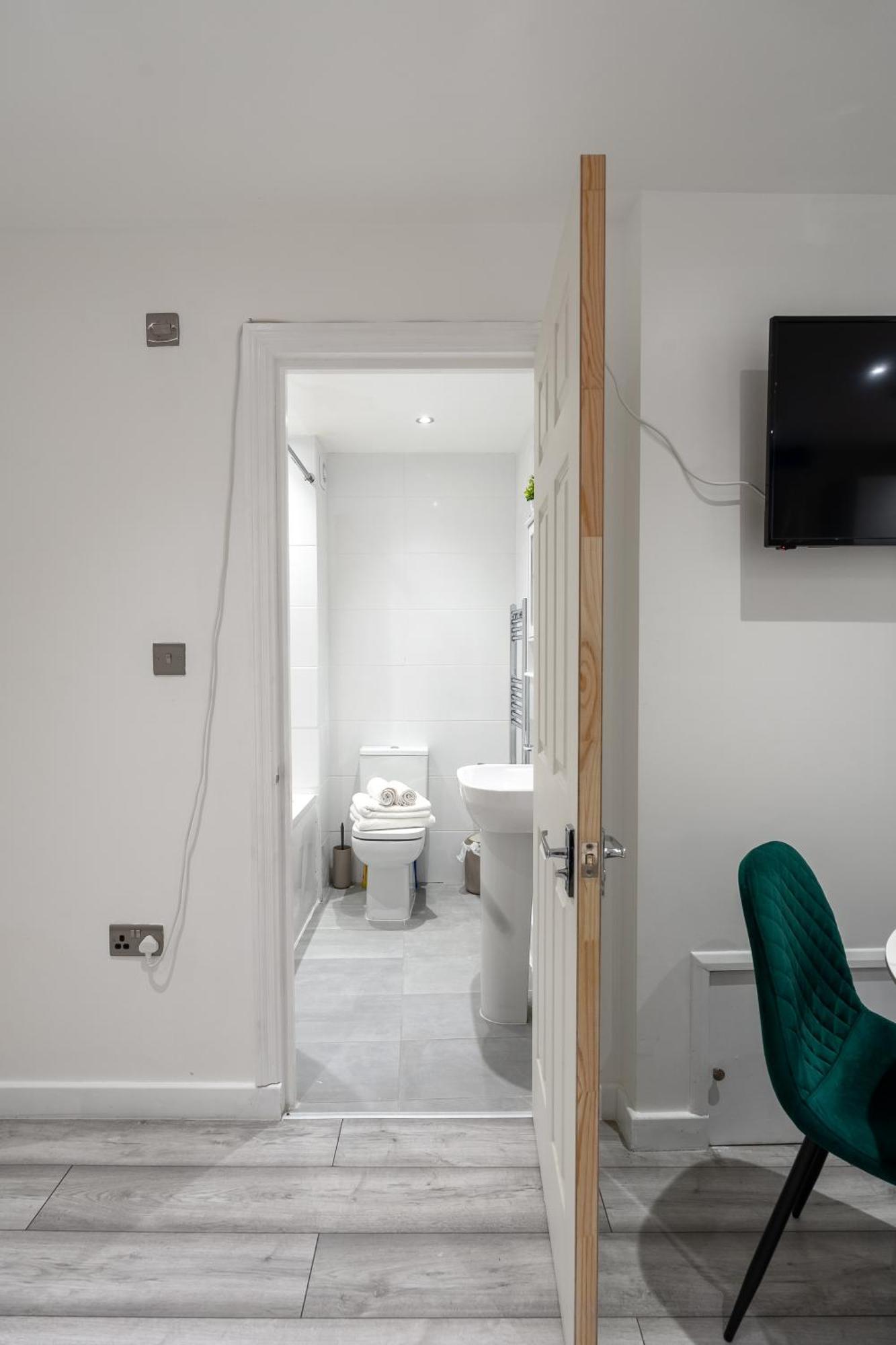Beautiful Flat Near Central London - Entire Flat - Equipped Kitchen - Private Bathroom 外观 照片