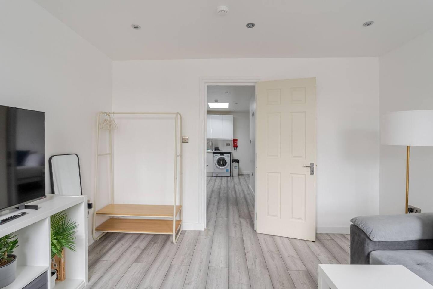 Beautiful Flat Near Central London - Entire Flat - Equipped Kitchen - Private Bathroom 外观 照片
