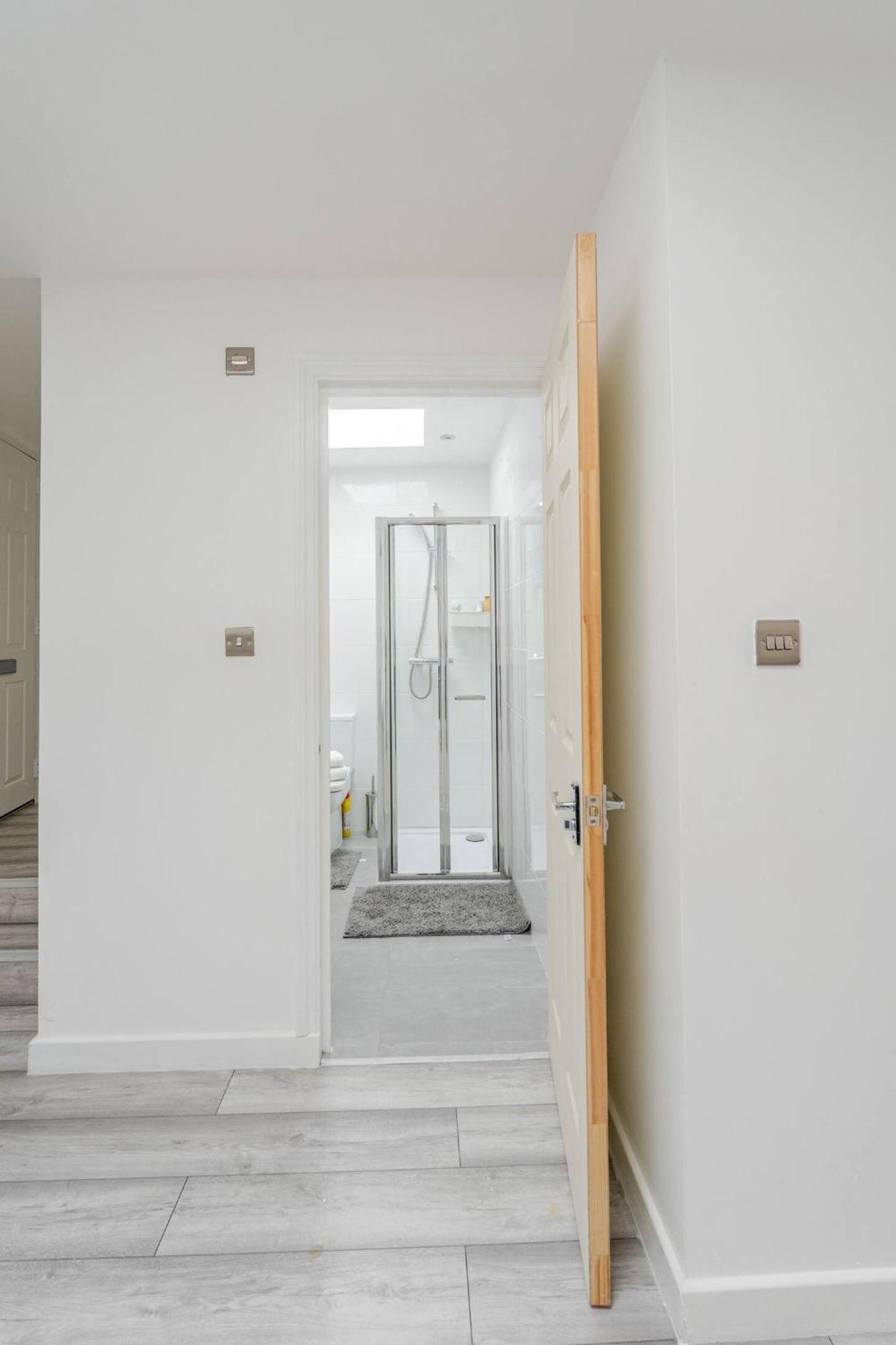 Beautiful Flat Near Central London - Entire Flat - Equipped Kitchen - Private Bathroom 外观 照片